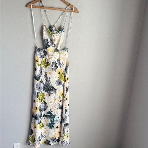 NEW Petal and Pup Jayne Dress 6 - Picture 2 of 15